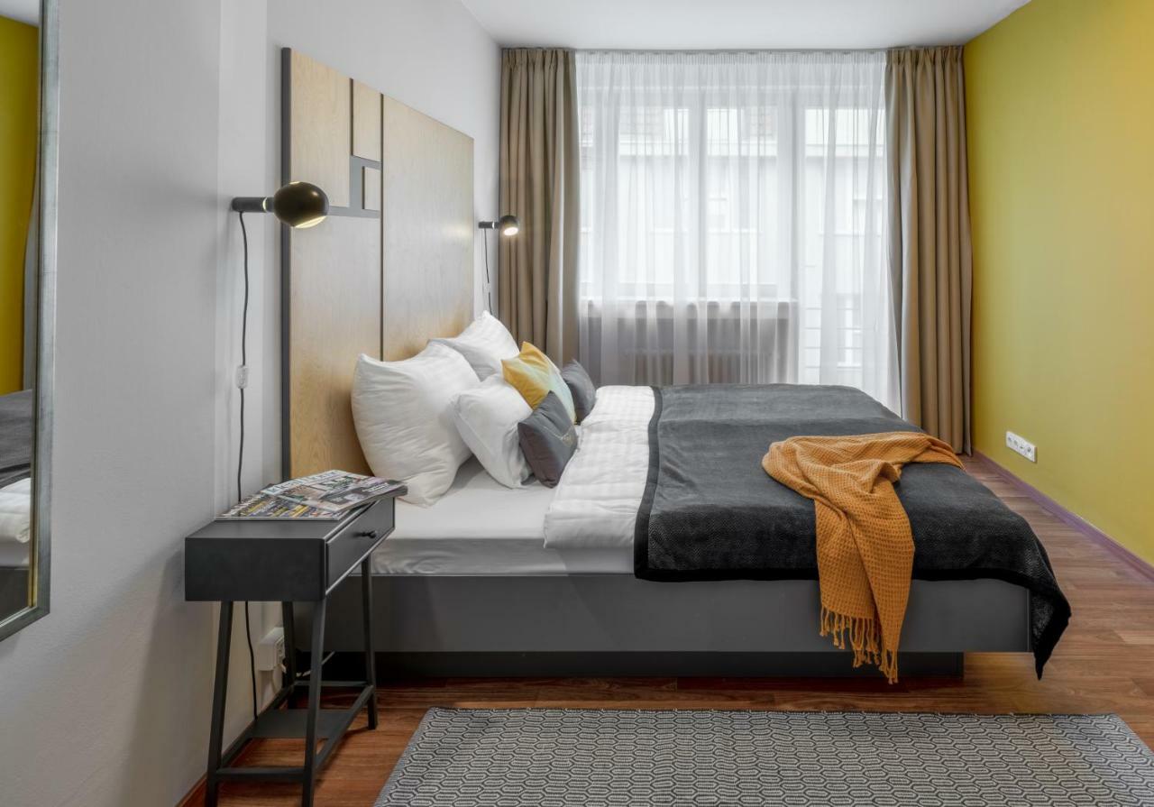 City Leaf Apartments Прага Екстер'єр фото